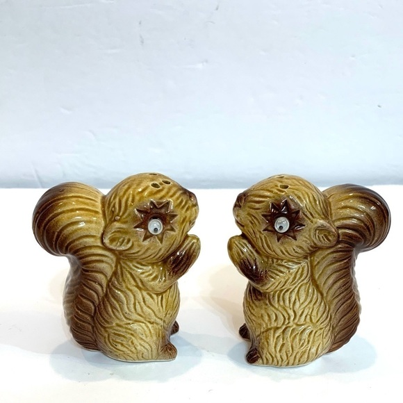 Vintage Japan Googley Googly Eye Squirrel Salt & Pepper Shakers MCM 1960s - Picture 1 of 7